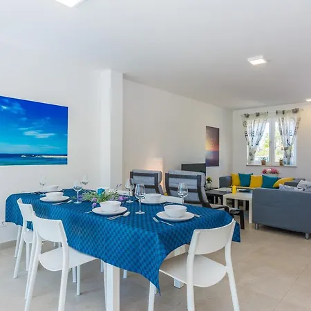 Miri * Privlaka (Zadar)